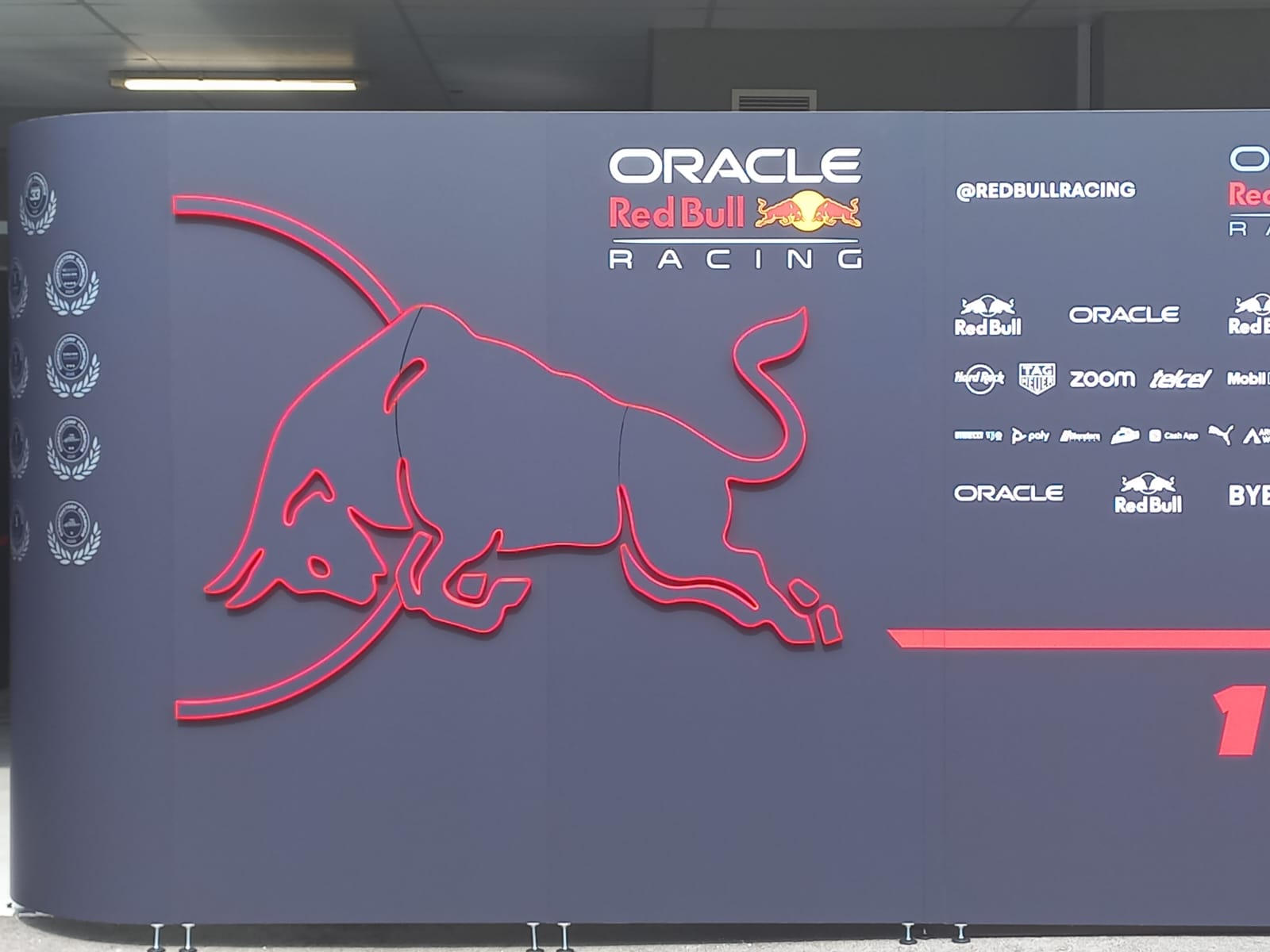 Pekan yang Sibuk untuk Oracle Red Bull Racing di F1 Singapura 